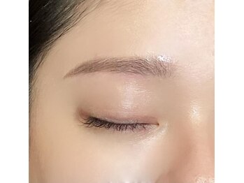 ビューステージ アイブロウサロン 吉祥寺/平行アーチデザイン