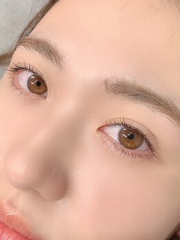 リア プラスマウナ(Li'a +MAUNA)/上下まつ毛パーマ