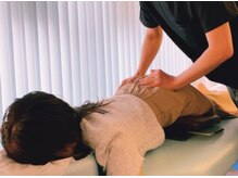 アオヤマ サロン ワイゼット(AOYAMA SALON YZ)の雰囲気（【腰痛・ギックリも◎】鍼をしない整体で骨盤ゆがみを整えます）