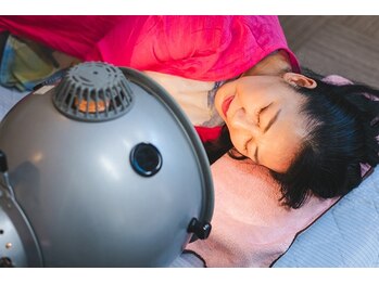 松葉整体 ホワイトニング鈴鹿スマイル館/可視光線照射で美顔に！