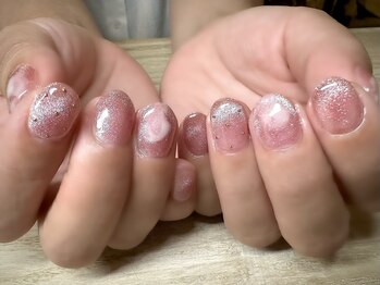 アミュリー ネイル アトリエ(Amury nail atelier)/マグネット ニュアンス スタッズ