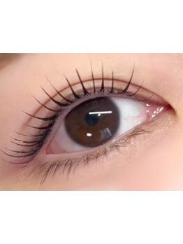 ナチュラル上品な目元にしたい