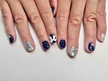 ネイビー×埋め尽くしネイル