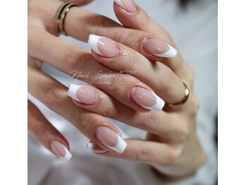 ネイルサロン R/フレンチコース