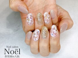 透け感フラワーネイル