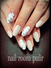 ネイルルーム プリル(Nail Room pulir)/