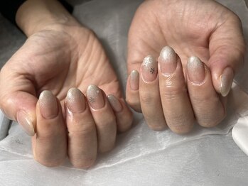 爪を労るフィルイン施術