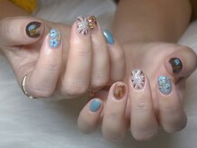 クラネイル(KURA_NAIL)/レトロ系フラワードットネイル