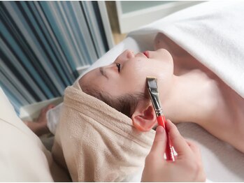 ビューティーリバース 本厚木店/ララピール光フェイシャル60分