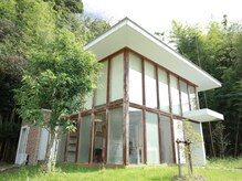 おしゃれ泥棒 高見台店の雰囲気（お店の前に広い駐車場あります○）