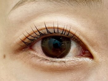 テゾーロ アイラッシュ(TESORO)の写真/初めての方も安心♪ベテランアイリストによるカウンセリングと施術でリラックスしながら受けられます◎