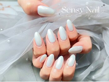 センシー ネイル スタジオ(Sensy Nail Studio)/ワンカラー+オーロラ の仕上がり