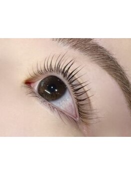 ナチュラル上品な目元にしたい