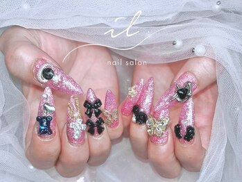 イル 神戸店/ゴスロリ×ワンホンネイル