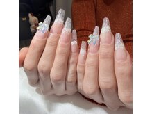 ジェル長さ出し　形と透明感で魅せます