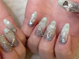 水色キラキラハートネイル