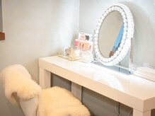 レユシール reussirの雰囲気（メイクスぺ―スも完備♪お出かけ前の来店も大歓迎◎）