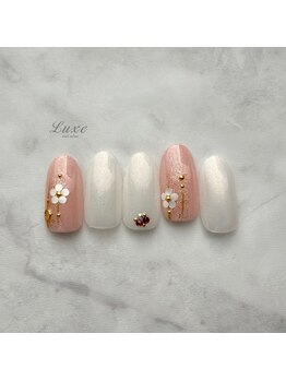 ネイルサロンリュクス (nailsalon Luxe)/お花ネイル♪