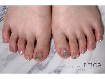 ネイルアトリエルカ(nail atelier LUCA)/R-32 シルバー×グラデ ネイル