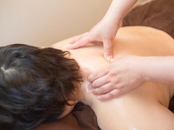 メロウ(mellow)の写真/【女性専用サロン】シンプルオイルリンパマッサージ[ヘッドスパ＋首肩＋腕]初回限定¥6600→¥5280☆