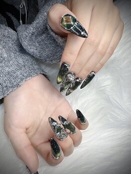 アミネイル(Ami Nail)/ワンホンガーリーネイル
