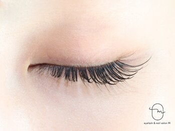 エム(M)/flat matte lash