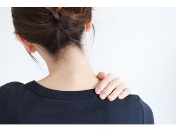 サロン ド フェルーチェ(salon de Feluce)の写真/長年のつらい肩こり・首こりからの解放