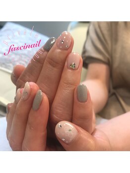 ドット×フラワーネイル