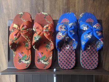 アジアンリラクゼーションヴィラ 徳島藍住インター店(asian relaxation villa)/バリ島の生地で作ったスリッパ