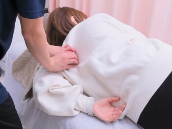 稲里整体院の写真/女性セラピストによる産後骨盤矯正。お子さまと一緒に利用可◎