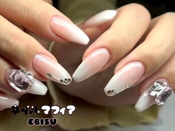 ネイルマフィア 恵比寿(NAIL MAFIA)の写真/【ラメグラ・ワンカラ-￥5500♪】技術・雰囲気・おもてなし…どこをとっても大満足な数少ない上質サロン☆