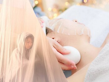 エクラ(Eclat)の写真/《小顔も美肌も同時に叶える贅沢コース》よもぎ蒸しで血行を促進し、くすみをオフ。ワントーン明るい素肌へ