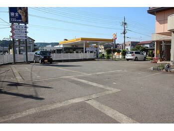 マリーローラン十日町店/駐車場完備 parking lot