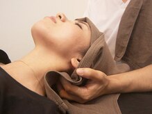 整体院 ボディストラクチャーの雰囲気（耳・顎・首をアプローチすると視界がスッキリ、クリアに！）