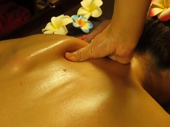 ラバンサラ(Ravan Sara)/全身リンパ(背中)