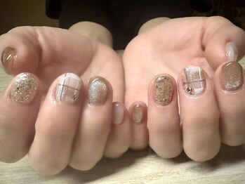 アミュリー ネイル アトリエ(Amury nail atelier)/チェック マグネット ショート