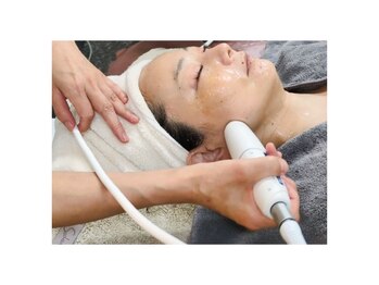 フェイシャルサロン セレスタイト/施術風景