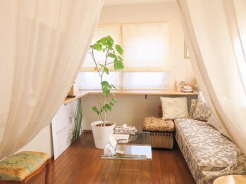 エステルミラー(ESTHER MIRA)/カウンセリング