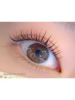 ナチュラル上品な目元にしたい