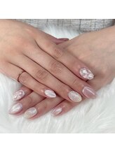 デュアスアール チャンドラ(DuasR chandra)/ピンクのマグネットネイル