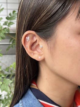 アレン プリュス(allen plus)の写真/【今話題の耳つぼジュエリー導入!】耳つぼを刺激してお顔や身体のお悩みを改善!豊富なパーツから選べます★