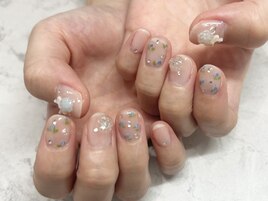 人気！小花柄ネイル