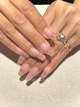 アイラ(Aila)/モザイクフレンチネイル