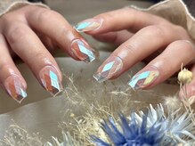 サロンドフォーエイチ(salon de 4H)/オーロラでキラキラな爪先へ