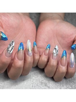 クリアブルーのフレンチネイル!