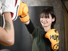 皇子山MMAの雰囲気（トレーニング中はしっかりサポート！）
