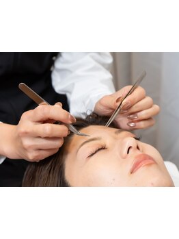 ナチュラル上品な目元にしたい