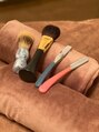 コモド(COMODO) カミソリで綺麗に丁寧にシェービングさせていただきます。