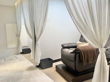 マイラグーンアイ(MY LAGOON EYE)の雰囲気（半個室のプライベート空間♪メイクブースも完備）