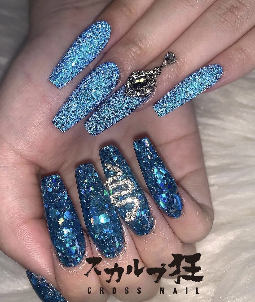 2026年冬トレンド】クロスネイルのネイルデザイン集｜人気順｜6ページ